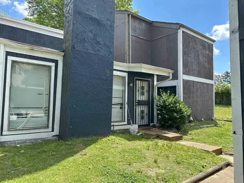 6443 Kirby Trees Pl, Memphis, TN 38115