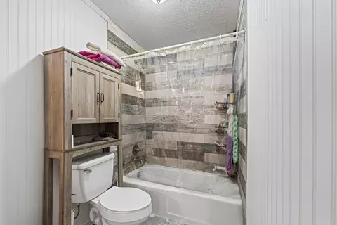 Bath - 754 Mcwilliams Rd, Covington, TN 38019 photo 4 of 6