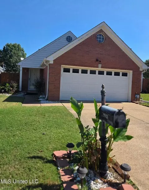5512 Alexandria Ln, Southaven, MS 38671