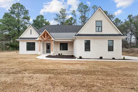 7206 State Line Rd, Olive Branch, MS 38654