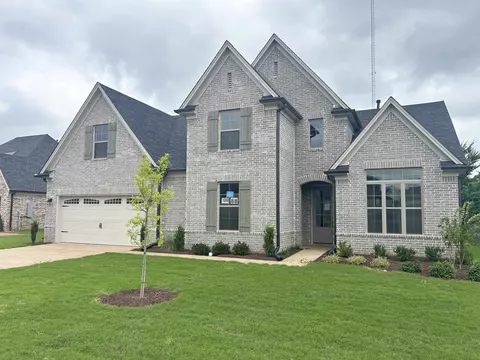 100 Laurel Wood Ln, Oakland, TN 38060