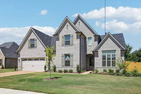 100 Laurel Wood Ln, Oakland, TN 38060