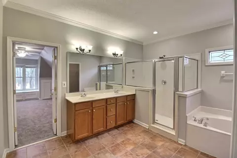 Bath - 845 Mcferrin Ln, Collierville, TN 38017 photo 1 of 4