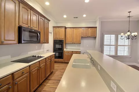 Kitchen - 845 Mcferrin Ln, Collierville, TN 38017 photo 2 of 2