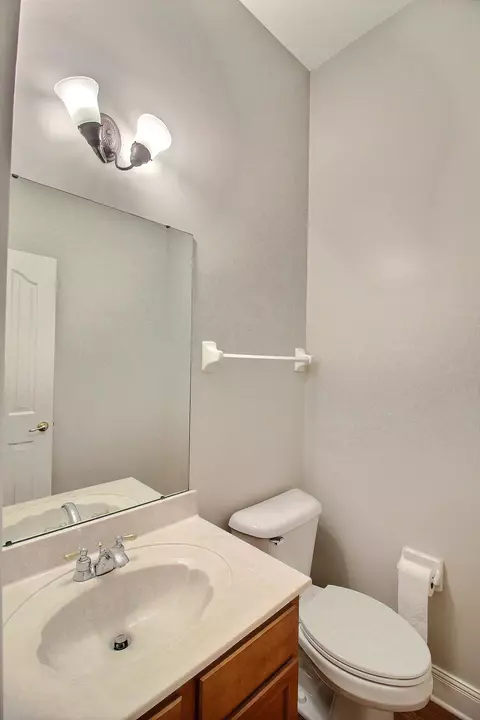 Bath - 845 Mcferrin Ln, Collierville, TN 38017 photo 4 of 4