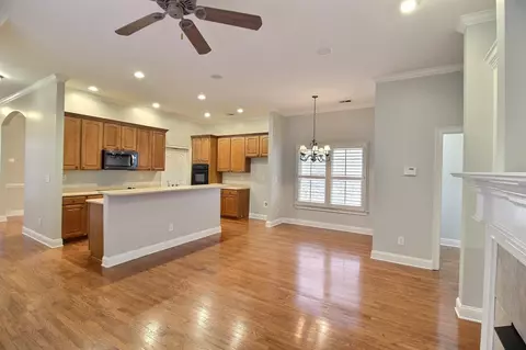 Living - 845 Mcferrin Ln, Collierville, TN 38017 photo 3 of 4