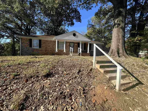 3265 Hanna Dr, Memphis, TN 38128