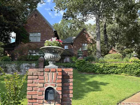 2552 Glenllyn Cv, Germantown, TN 38139