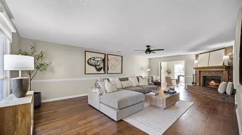 Living - 1105 Winrose Dr, Collierville, TN 38017 photo 3 of 4