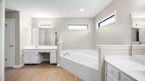 Bath - 1105 Winrose Dr, Collierville, TN 38017 photo 2 of 7