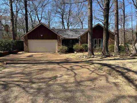 9140 Gainsborough Dr, Lakeland, TN 38002