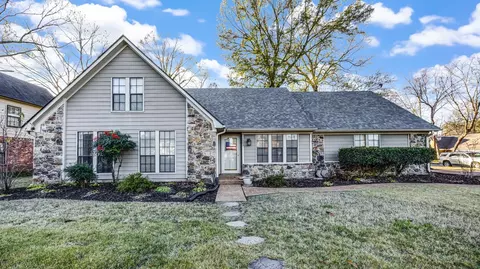 1883 Edwards Mill Rd, Germantown, TN 38139