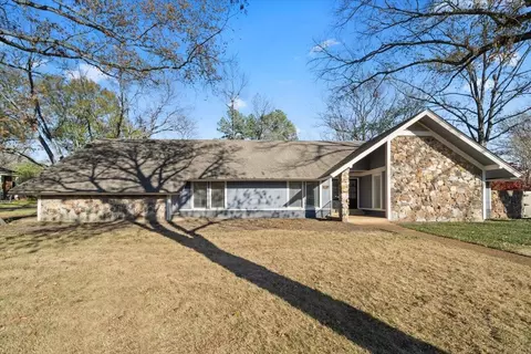 2220 Hickory Crest Dr, Memphis, TN 38119