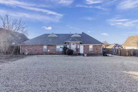 Exterior - 4936 Rivercrest Ln, Bartlett, TN 38135 photo 4 of 5