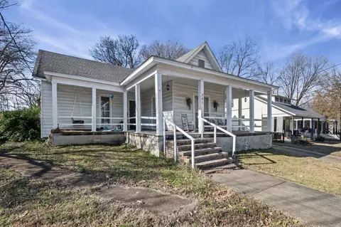 301 N Maple St, Covington, TN 38019