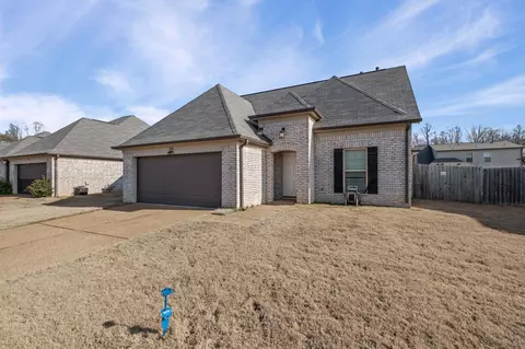1074 Carib Loop W, Cordova, TN 38018