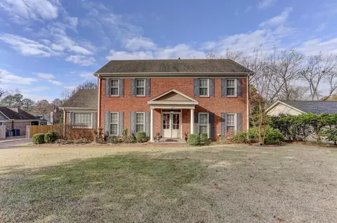 1425 Pecan Trees Dr, Germantown, TN 38138