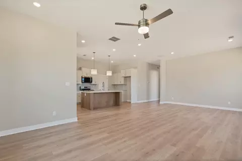Living - 3137 Mannington Dr, Bartlett, TN 38135 photo 3 of 4