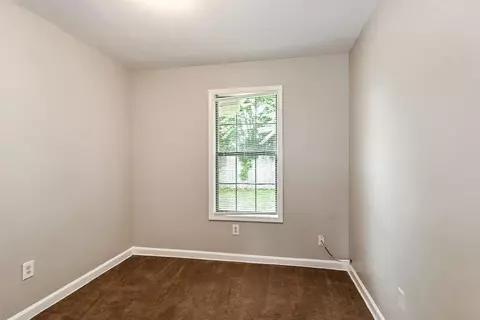 Bedroom - 5003 Deneen Dr, Memphis, TN 38109 photo 3 of 4