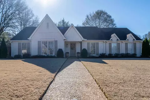 8027 Farmingdale Rd, Germantown, TN 38138