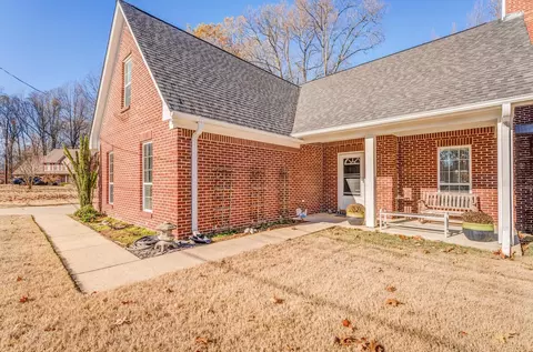 42 Wilshire Ln, Atoka, TN 38004
