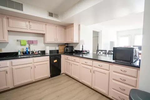 Kitchen - 3589 Covington Pike #513, Memphis, TN 38128 photo 1 of 3