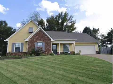 2950 Boyington Cove Cv, Lakeland, TN 38002