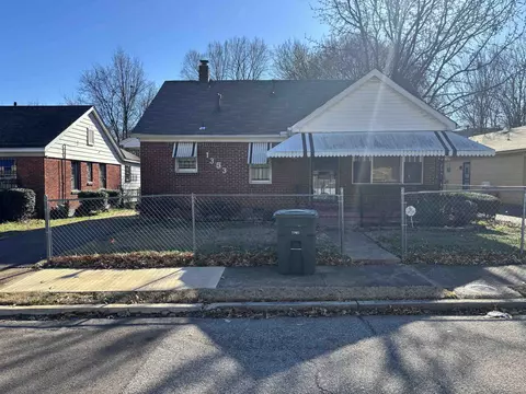 1353 Gill St, Memphis, TN 38106