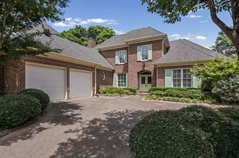 182 S Brenrich Cv, Memphis, TN 38117