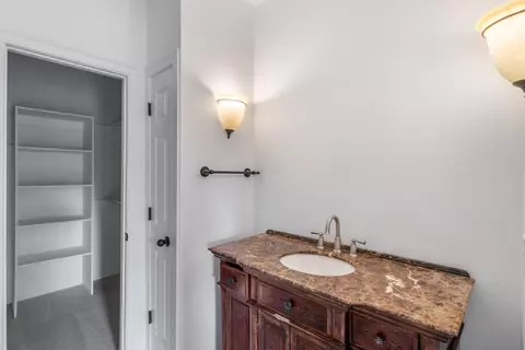 Bath - 931 Harbor View St, Memphis, TN 38103 photo 1 of 3