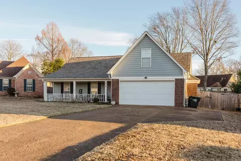 6913 Tiffany Oaks Ave, Bartlett, TN 38135