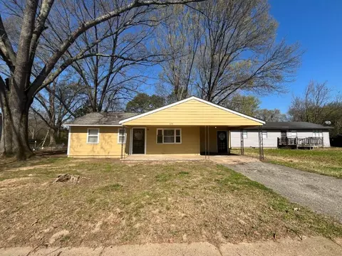 890 Dawn Dr, Memphis, TN 38127