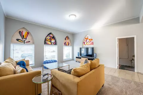 Living - 2035 Central Ave, Memphis, TN 38104 photo 3 of 3
