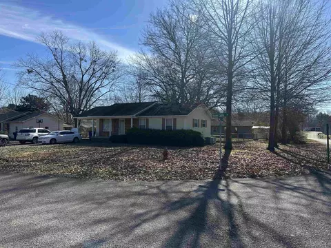 100 Union Camp Dr, Savannah, TN 38372