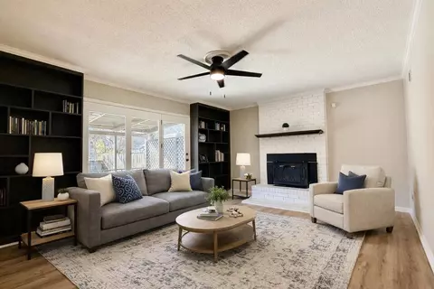 Living - 6069 Bluesprings Ave, Bartlett, TN 38134 photo 2 of 5