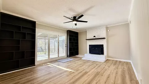 Living - 6069 Bluesprings Ave, Bartlett, TN 38134 photo 4 of 5
