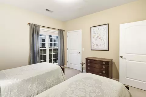 Bedroom - 43 Peyton Ridge Cv #40, Collierville, TN 38017 photo 2 of 5
