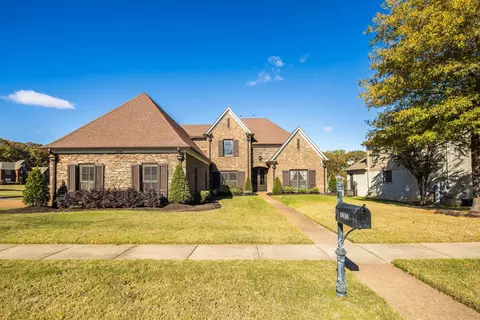 10180 Ivy Oak Ln, Lakeland, TN 38002