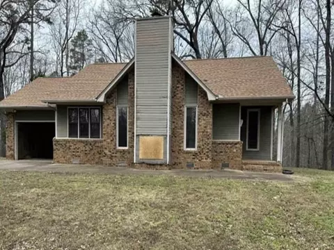 6065 Pine Top Rd, Henderson, TN 38340