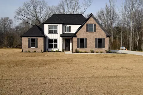 207 Centerline Roper Loop, Byhalia, MS 38611