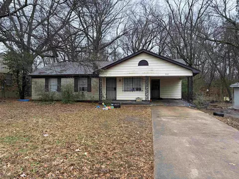 3165 Maple Hill Dr, Memphis, TN 38118