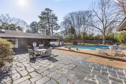 Exterior - 123 E Cherry Dr, Memphis, TN 38117 photo 2 of 6