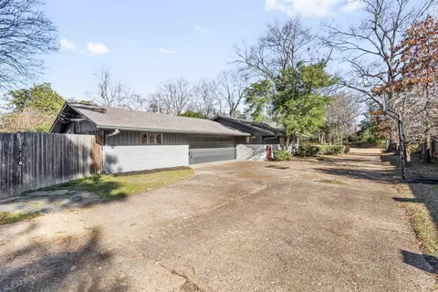 Exterior - 123 E Cherry Dr, Memphis, TN 38117 photo 6 of 6