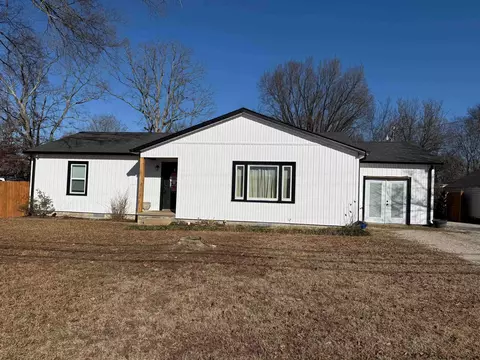 385 Pinhook Dr, Savannah, TN 38372