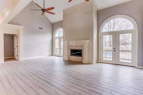 Living - 608 Roxburgh Dr, Collierville, TN 38017 photo 9 of 11