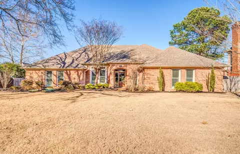 9340 Hawthorn Hill Dr, Germantown, TN 38139