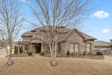 10176 Oak Levee Dr, Lakeland, TN 38002