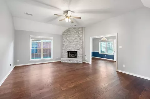 Living - 1147 Junco Cv, Collierville, TN 38017 photo 1 of 5