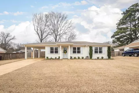 915 Greencliff Rd, Collierville, TN 38017