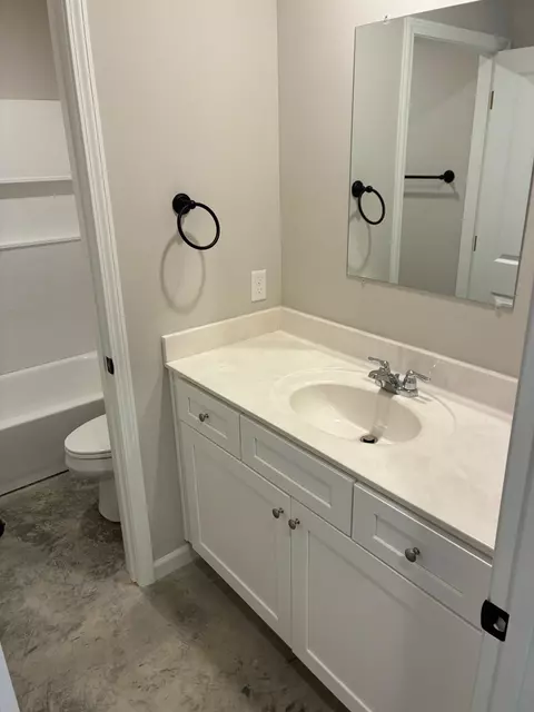 Bath - 990 Par Ave, Memphis, TN 38127 photo 1 of 4